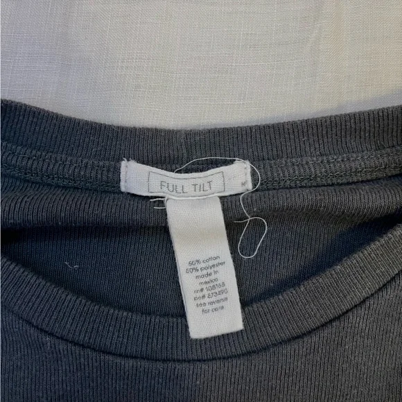 full tilt tilly’s crop top long sleeve women’s s/m gray greatful great condition - Picture 2 of 2